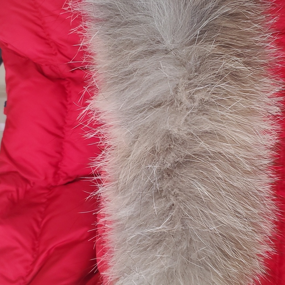 Moncler jacket size 10 with feathers hat around the hat - Picture 10 of 15